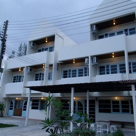 Pathiu Albatross Guesthouse @ Thungwualaen Beach מראה חיצוני תמונה