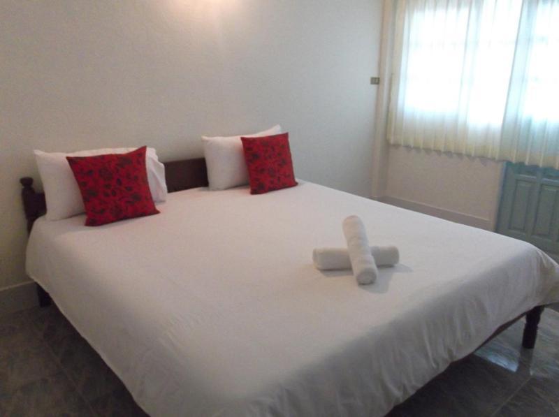 Pathiu Albatross Guesthouse @ Thungwualaen Beach מראה חיצוני תמונה