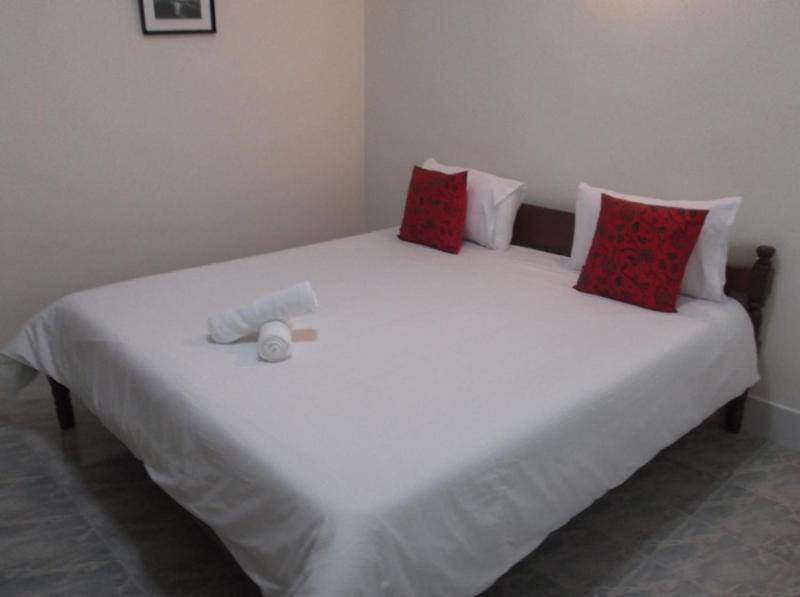 Pathiu Albatross Guesthouse @ Thungwualaen Beach מראה חיצוני תמונה