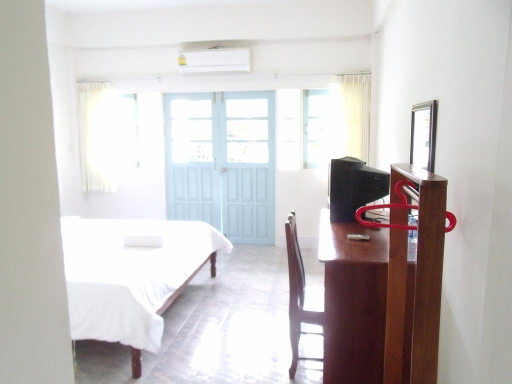 Pathiu Albatross Guesthouse @ Thungwualaen Beach מראה חיצוני תמונה