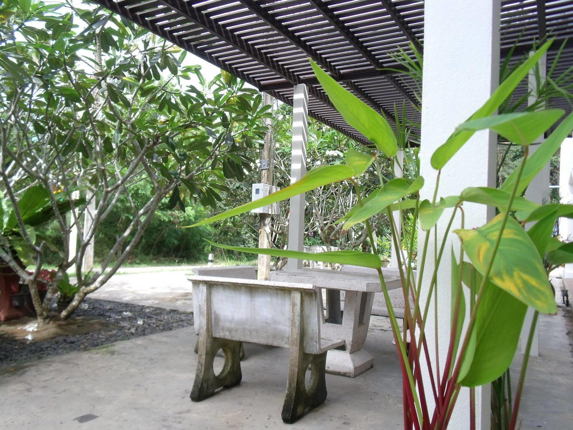 Pathiu Albatross Guesthouse @ Thungwualaen Beach מראה חיצוני תמונה