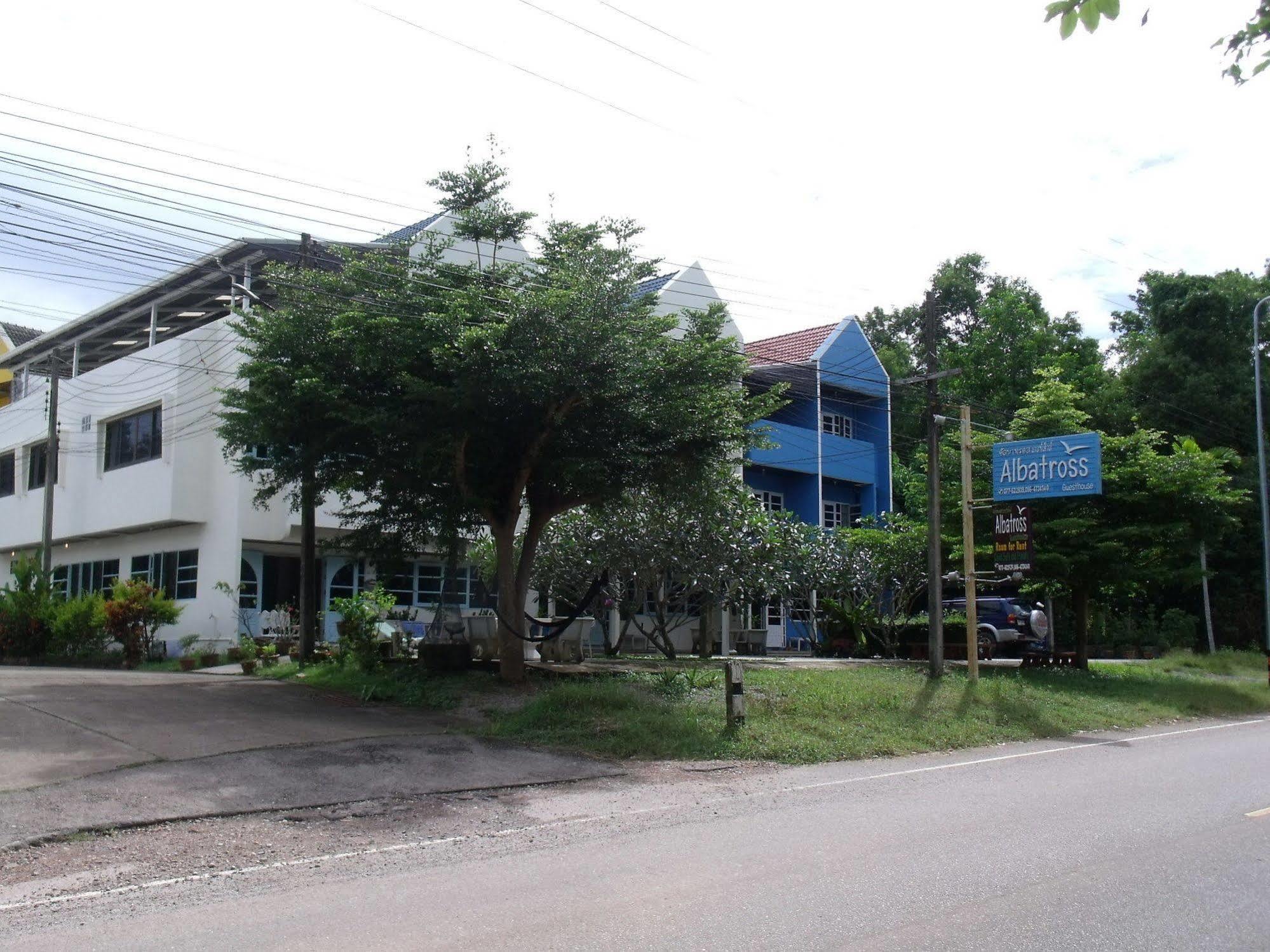Pathiu Albatross Guesthouse @ Thungwualaen Beach מראה חיצוני תמונה